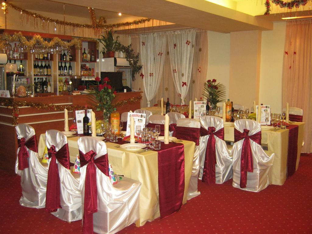 Hotel International Băile Herculane Esterno foto